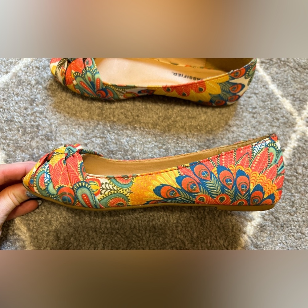 Colorful Women's Peep Toe Flats - Picture 7 of 9